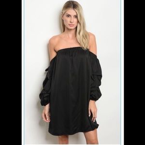 Black off shoulder midi dress w/long laced sleeves